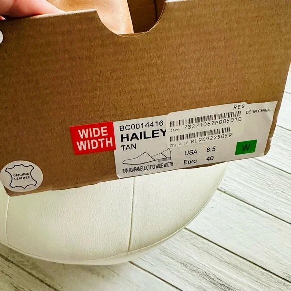 Women’s Tan Leather Slip-On Shoes - Picture 2 of 4